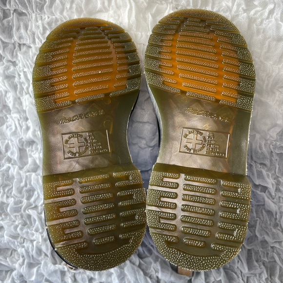 💥NWOT💥 Vegan 1460 8-eye Lace Up Doc Martens Boots - Picture 13 of 16